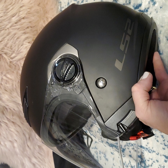 LS2 Helmut - Picture 5 of 14